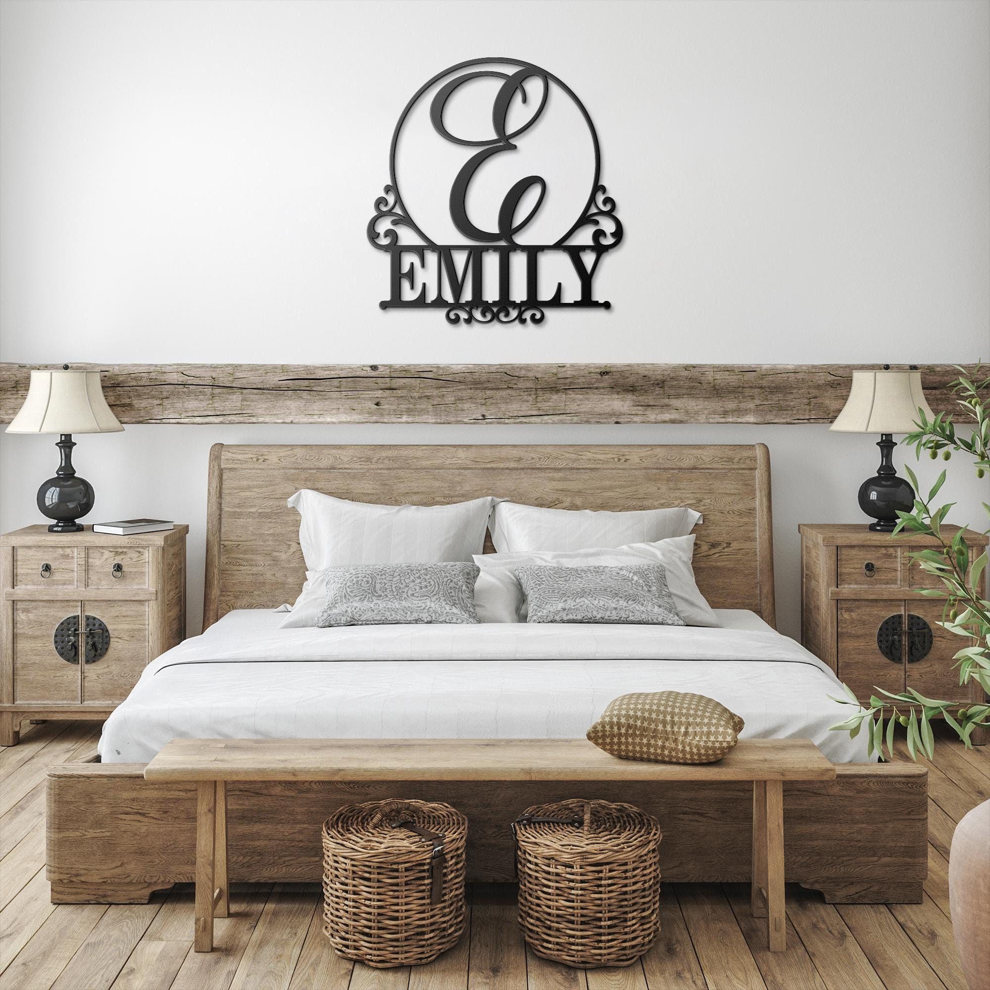 Personalized Metal Last Name Sign: Elegant Monogram Wall Decor